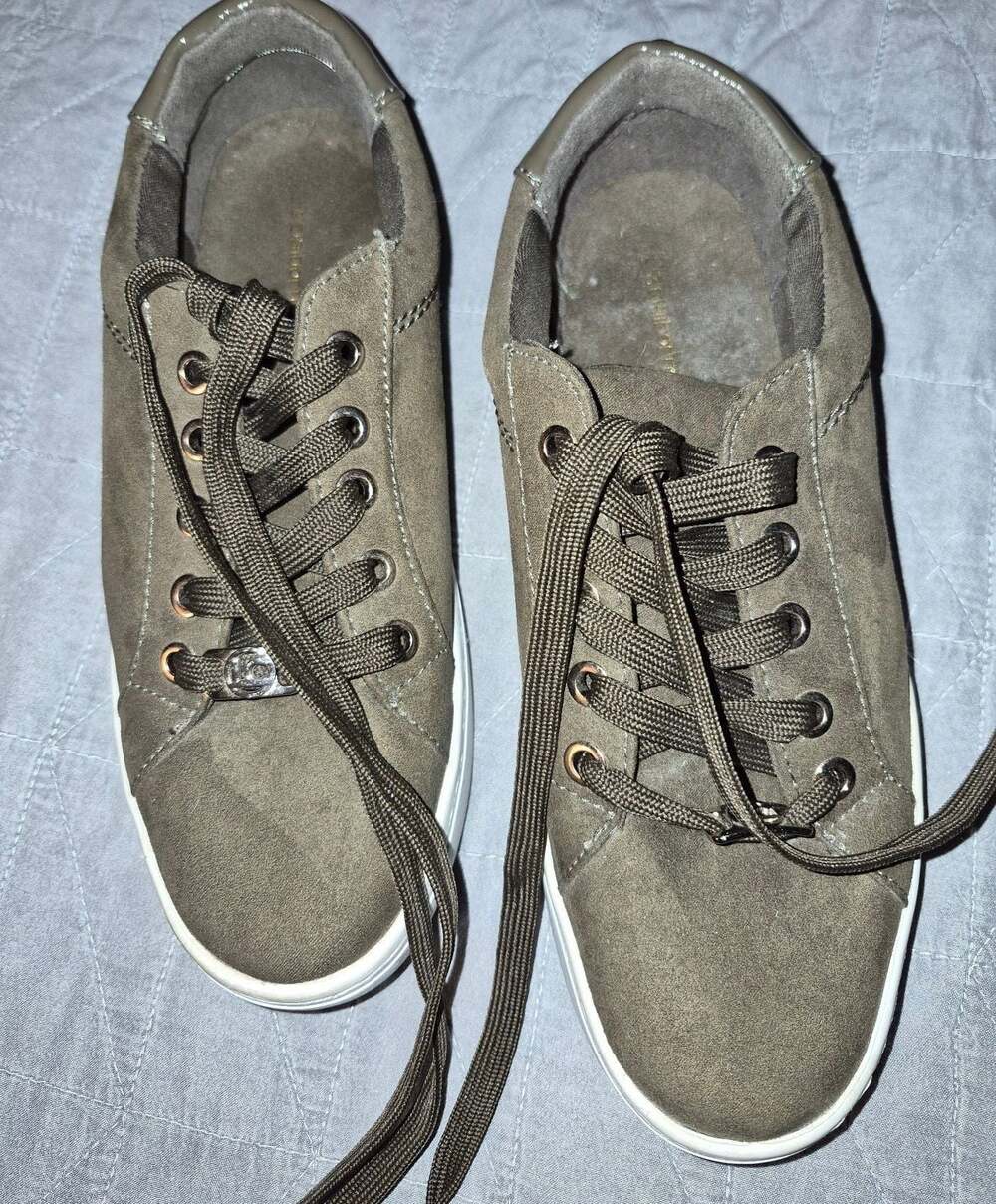Liz Claiborne Olive Green Suede Lace-Up Sneakers Size 6